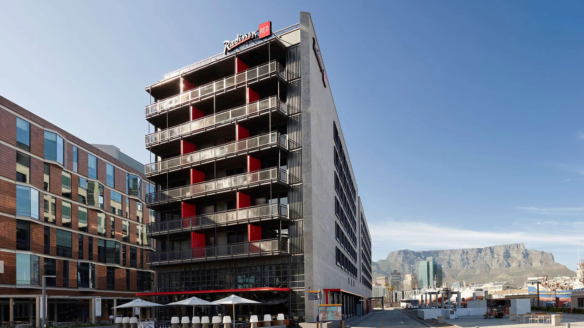Radisson Red Hotel V&A Waterfront Cape Town 3*,  South Africa