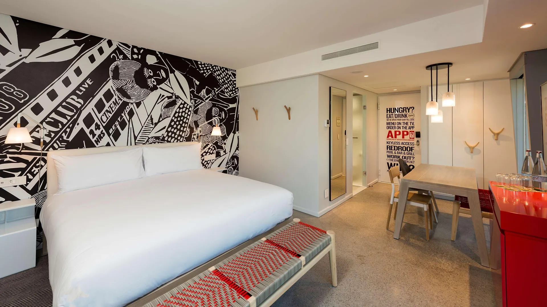 Radisson Red Hotel V&A Waterfront Cape Town 3*,