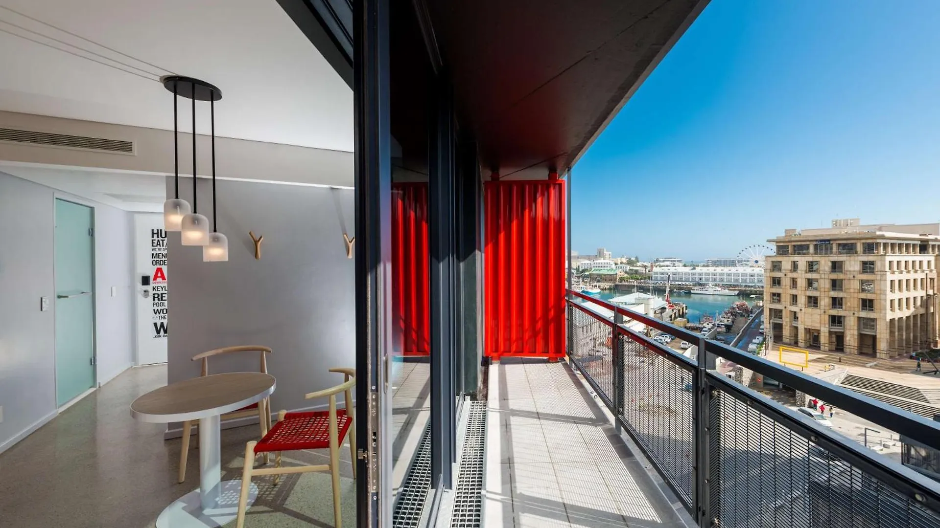 Radisson Red Hotel V&A Waterfront Cape Town