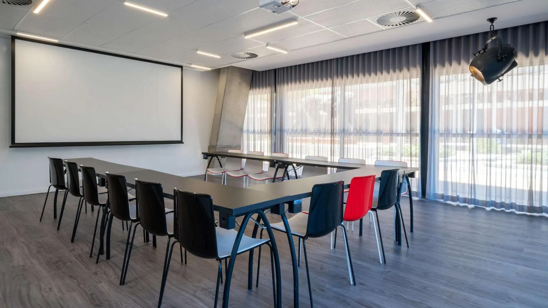 Radisson Red Hotel V&A Waterfront Cape Town