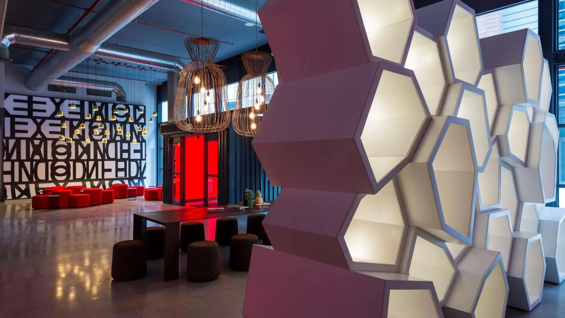 Radisson Red Hotel V&A Waterfront Cape Town