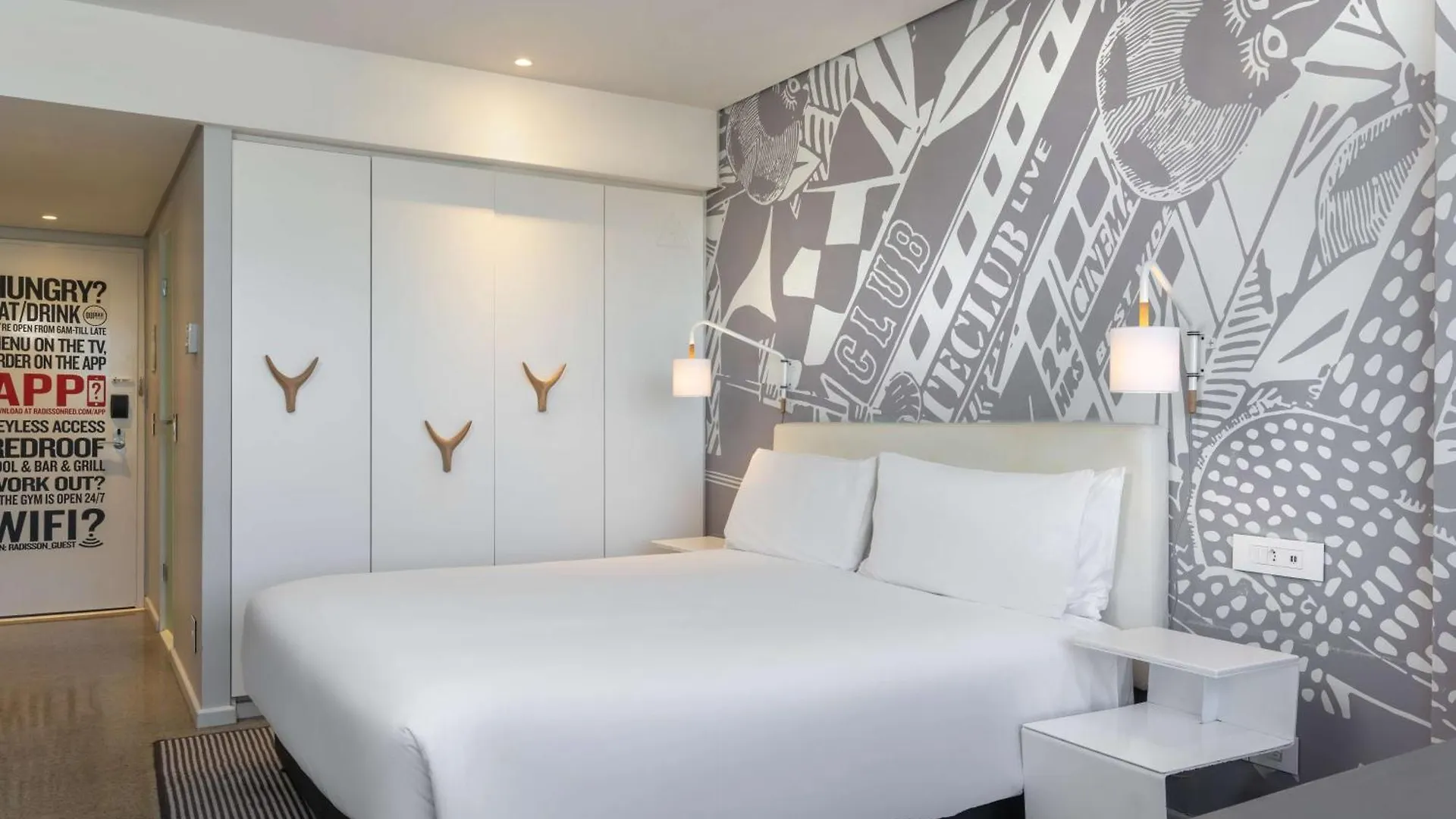 ****  Radisson Red Hotel V&A Waterfront Cape Town South Africa